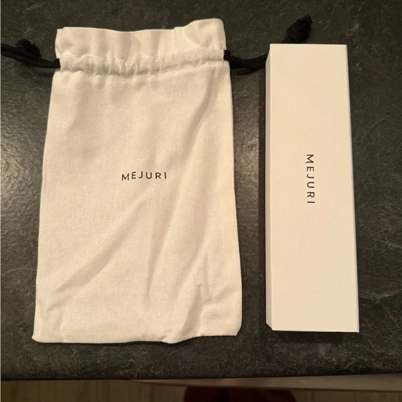 Mejuri 14K Solid Gold Serpentine Necklace 16 inches - Picture 6 of 8